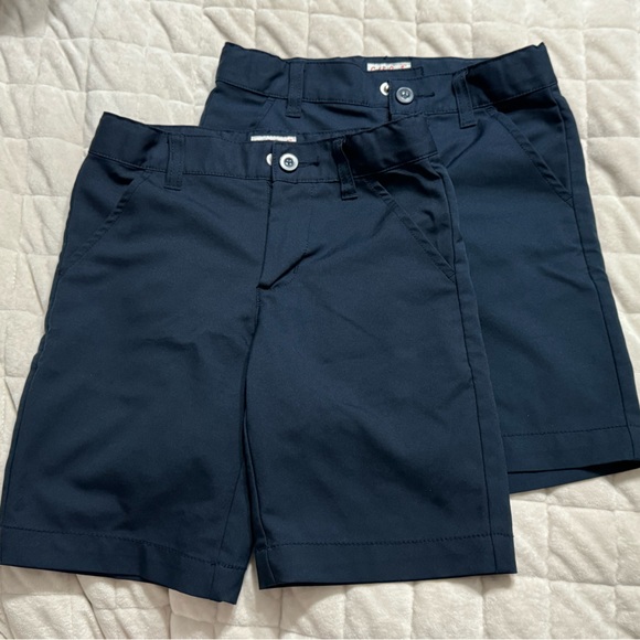 5/$15 Closet Sale!  Cat & Jack Quick Dry Navy Uniform Shorts, size 4 (2 pairs) - Picture 1 of 2